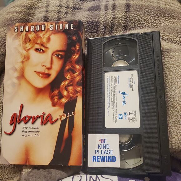 Gloria (VHS, 1999, Closed Captioned) - Picture 1 of 2